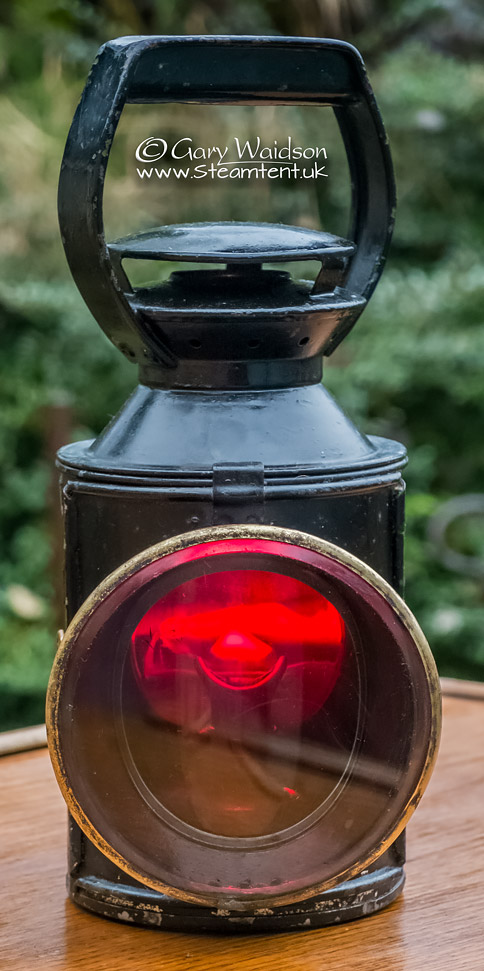 LMS Lantern Red - © Gary Waidson - www.Nemo.me.uk