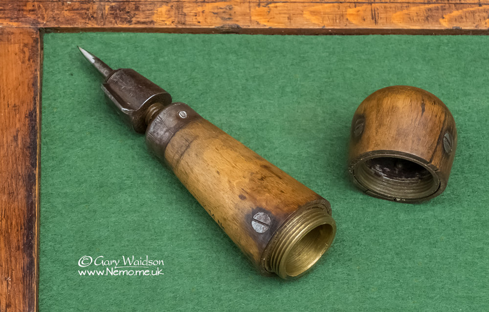 Square Chuck Handle � Gary Waidson - www.Nemo.me.uk