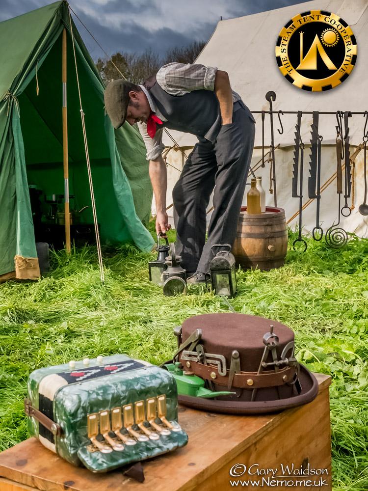 the perfect blend of vintage, antique and Steampunk. The Steam Tent Co-operative. © Gary Waidson - www.Nemo.me.uk