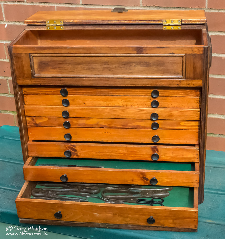 Toolbox. � Gary Waidson - www.Nemo.me.uk