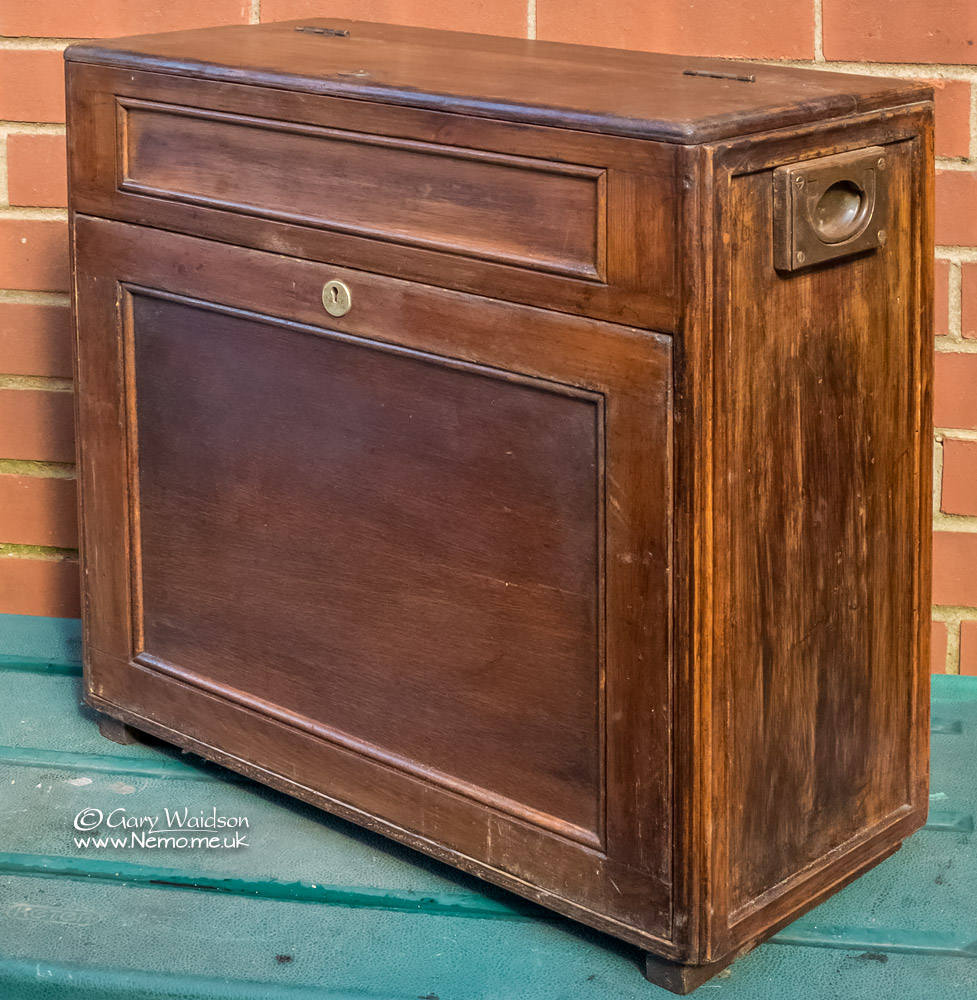 Toolbox. � Gary Waidson - www.Nemo.me.uk